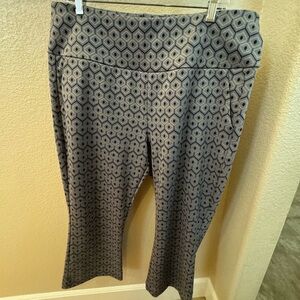 XL Tessera Crop Pants by Cabi